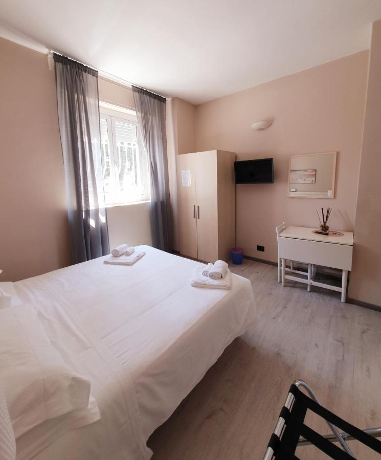 Hotel Vela Bianca H&R Diano Marina Exterior foto